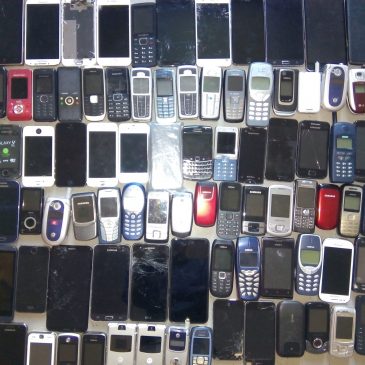 85 alte Handys zum Recycling verschickt