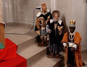 Die Heiligen drei Könige haben sich in der Ferne auf den Weg gemacht